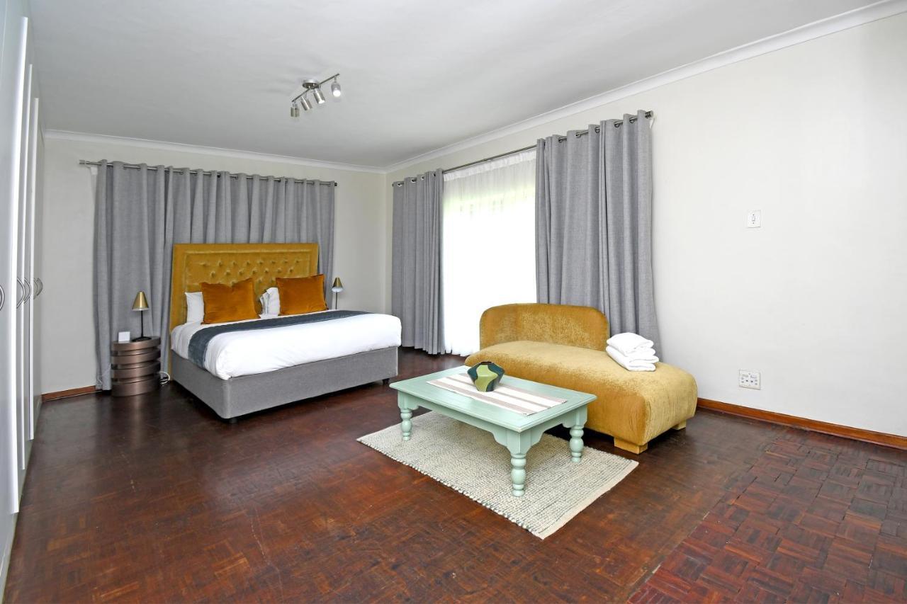 Zwelakho Furnished Apartments The Cube Johannesburg Eksteriør bilde
