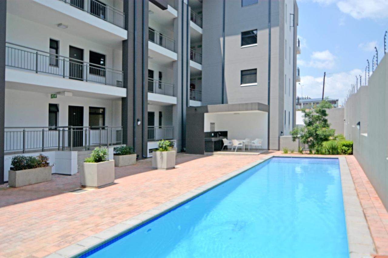 Zwelakho Furnished Apartments The Cube Johannesburg Eksteriør bilde