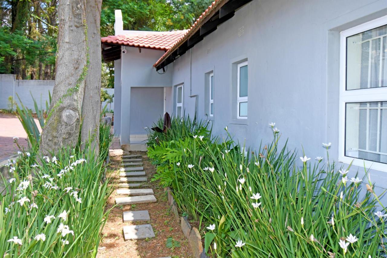 Zwelakho Furnished Apartments The Cube Johannesburg Eksteriør bilde