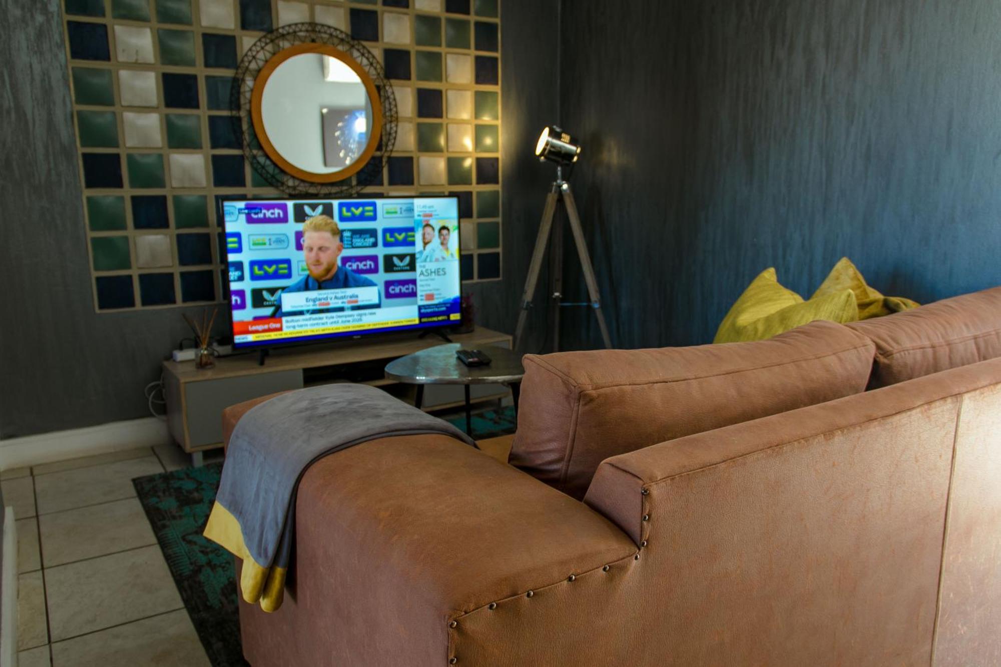 Zwelakho Furnished Apartments The Cube Johannesburg Eksteriør bilde
