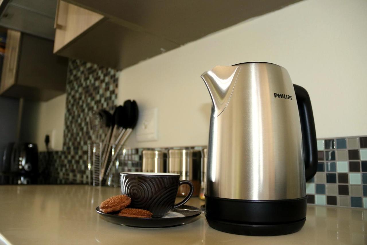 Zwelakho Furnished Apartments The Cube Johannesburg Eksteriør bilde