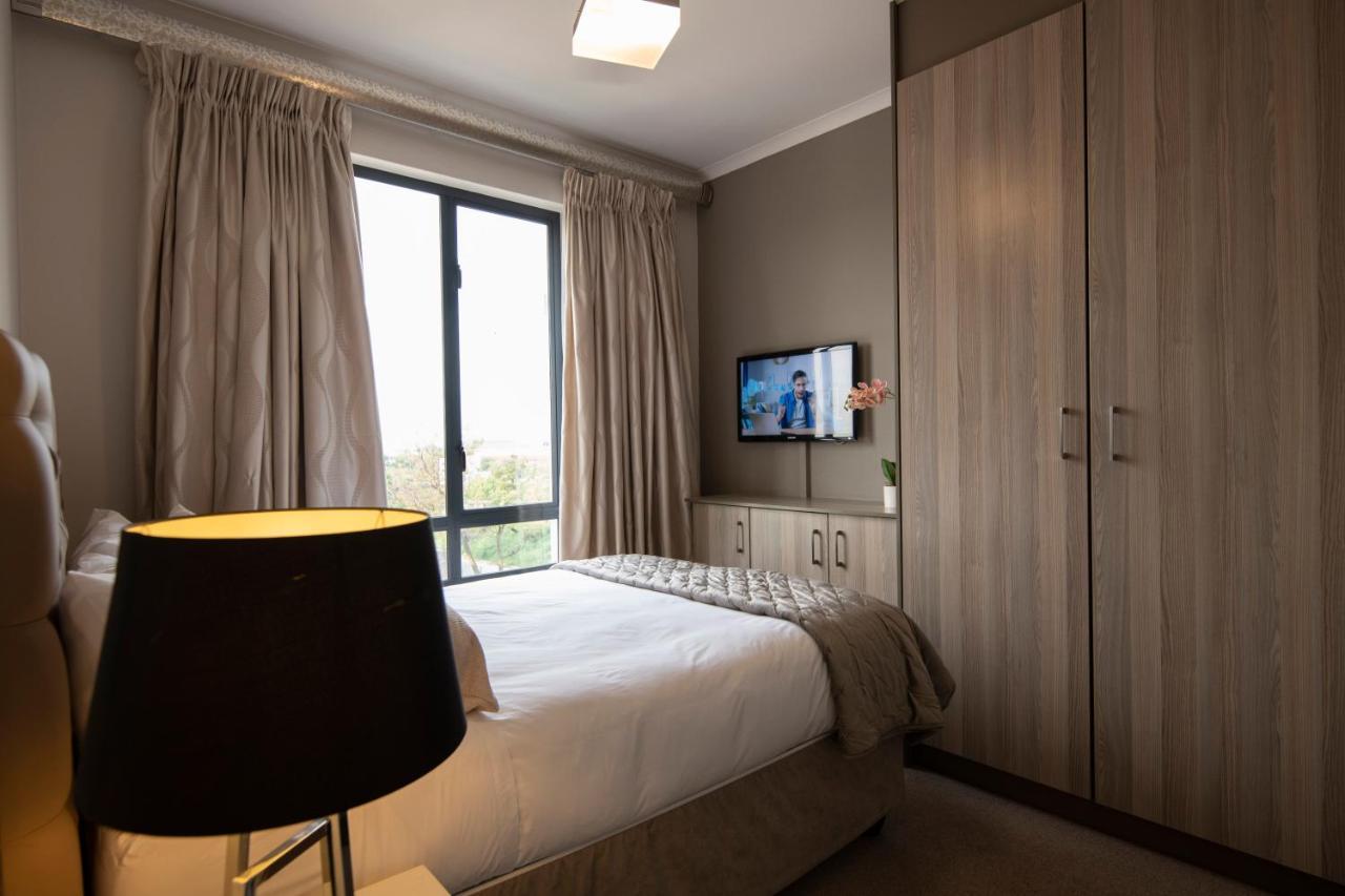 Zwelakho Furnished Apartments The Cube Johannesburg Eksteriør bilde